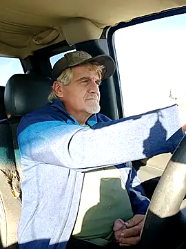 Snapshot of TTolbert chatting on 12/14/24, 04:31 TTolbert online show from 12/14/24, 04:31