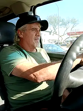 Snapshot of TTolbert chatting on 01/08/25, 06:31 TTolbert online show from 01/08/25, 06:31