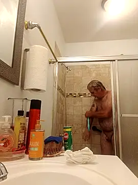 Snapshot of TTolbert chatting on 09/09/25, 04:45 TTolbert online show from 09/09/25, 04:45