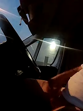 Snapshot of TTolbert chatting on 09/17/25, 12:51 TTolbert online show from 09/17/25, 12:51