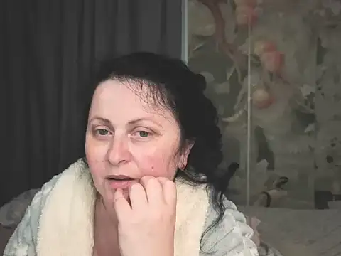 Lillian2 online show from 06/14/26, 02:41