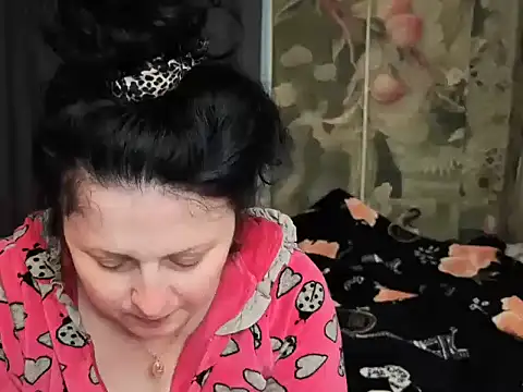 Lillian2 online show from 06/18/26, 12:53