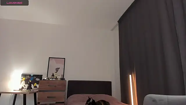 Snapshot of Alice_Dias chatting on 02/11/25, 05:29 Alice Dias online show from 02/11/25, 05:29