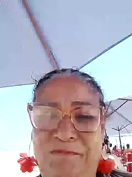 Snapshot of Delicy1 chatting on 12/29/24, 02:31 Delicy1 online show from 12/29/24, 02:31