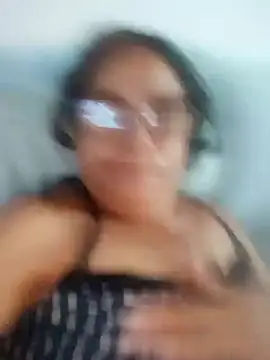 Snapshot of Delicy1 chatting on 02/21/25, 09:43 Delicy1 online show from 02/21/25, 09:43