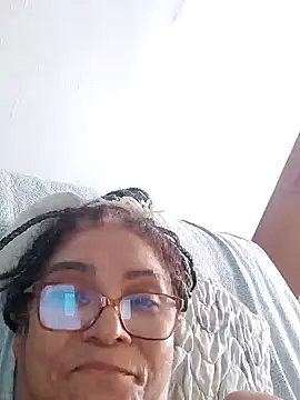 Snapshot of Delicy1 chatting on 02/27/25, 03:59 Delicy1 online show from 02/27/25, 03:59