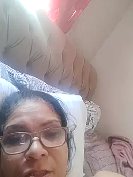 Snapshot of Delicy1 chatting on 02/15/26, 12:25 Delicy1 online show from 02/15/26, 12:25