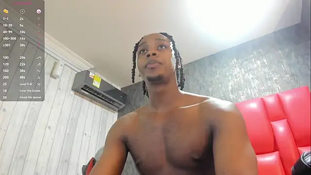 Snapshot of DominicSccott chatting on 06/28/26, 01:06 DominicSccott online show from 06/28/26, 01:06