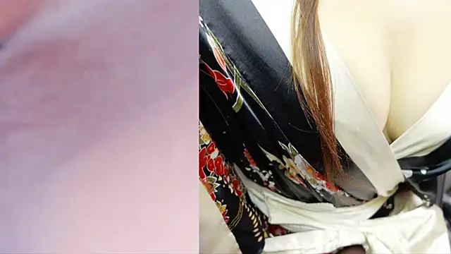 Snapshot of Jessie_Bernard chatting on 12/12/24, 05:04 Jessie Bernard online show from 12/12/24, 05:04