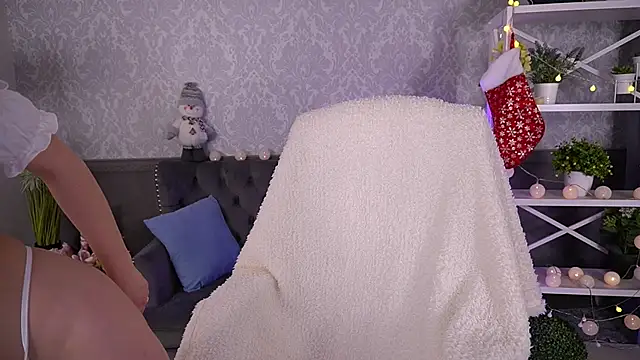 Snapshot of Daenerys_Daenn chatting on 12/25/24, 09:24 Daenerys Daenn online show from 12/25/24, 09:24