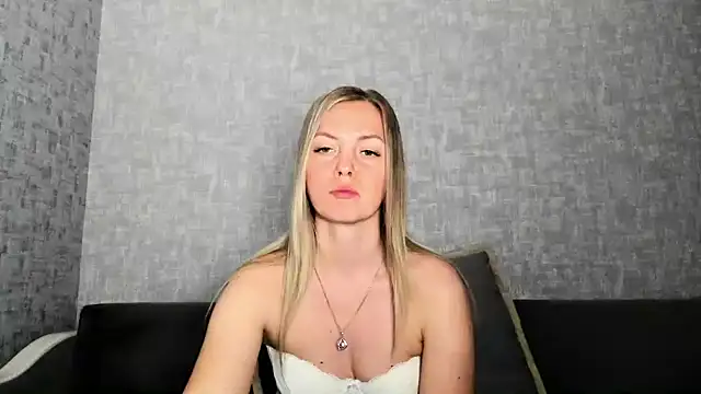 iam Venus online show from 04/27/26, 05:00