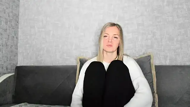 iam Venus online show from 04/30/26, 08:57