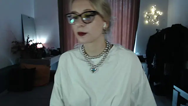 welliza online show from 09/12/25, 04:56