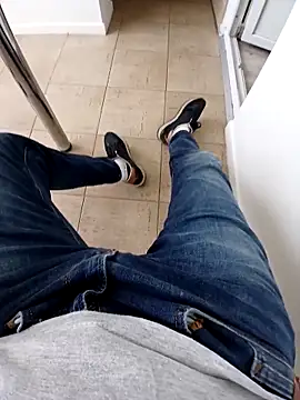 Adriandan1982 online show from 09/27/25, 09:25