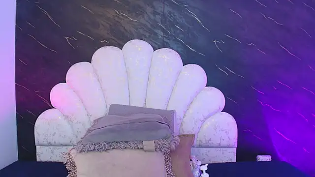  MiaBrown  online show from 06/12/26, 12:15