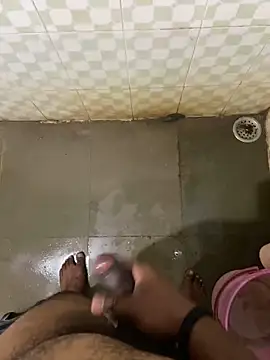 Snapshot of Honeydick7 chatting on 12/19/24, 05:51 Honeydick7 online show from 12/19/24, 05:51