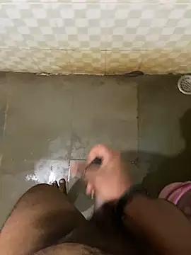 Snapshot of Honeydick7 chatting on 01/15/25, 03:33 Honeydick7 online show from 01/15/25, 03:33