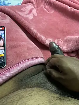 Snapshot of Honeydick7 chatting on 01/15/25, 05:58 Honeydick7 online show from 01/15/25, 05:58