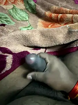 Snapshot of Honeydick7 chatting on 01/11/26, 06:24 Honeydick7 online show from 01/11/26, 06:24