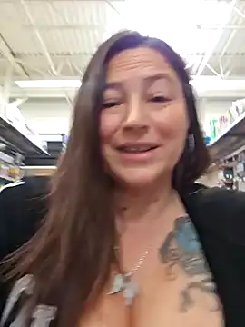 Snapshot of angelbaby1998 chatting on 12/12/24, 08:32 angelbaby1998 online show from 12/12/24, 08:32