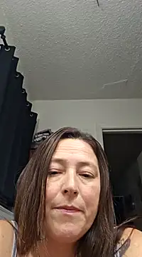 Snapshot of angelbaby1998 chatting on 12/16/24, 04:34 angelbaby1998 online show from 12/16/24, 04:34