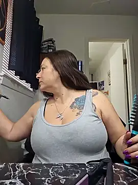 Snapshot of angelbaby1998 chatting on 01/10/25, 07:54 angelbaby1998 online show from 01/10/25, 07:54