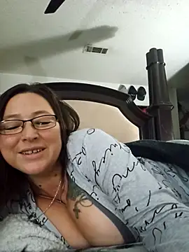 Snapshot of angelbaby1998 chatting on 11/16/25, 07:14 angelbaby1998 online show from 11/16/25, 07:14