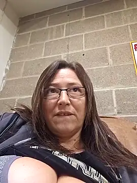 Snapshot of angelbaby1998 chatting on 11/26/25, 05:47 angelbaby1998 online show from 11/26/25, 05:47