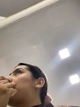 Snapshot of Nicollemays chatting on 03/13/25, 12:13 Nicollemays online show from 03/13/25, 12:13