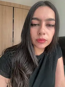 Snapshot of Nicollemays chatting on 02/19/26, 04:25 Nicollemays online show from 02/19/26, 04:25