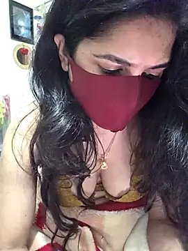 Snapshot of Suvosri chatting on 01/15/26, 07:50 Suvosri online show from 01/15/26, 07:50