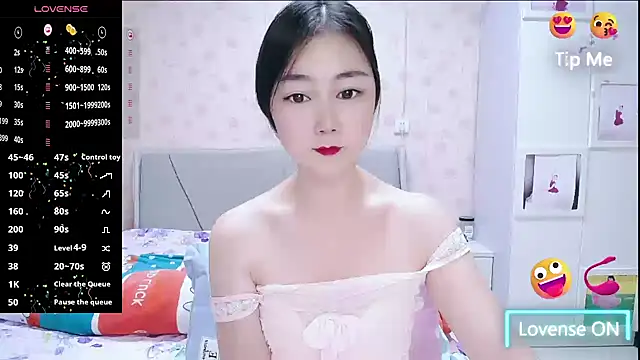 Elvira baby online show from 11/06/25, 02:45