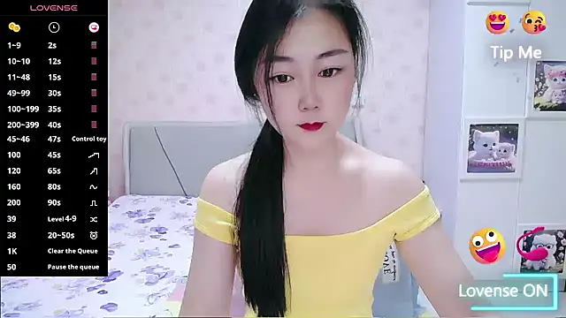 Snapshot of Elvira_baby chatting on 06/04/26, 02:39 Elvira baby online show from 06/04/26, 02:39