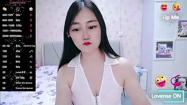 Snapshot of Elvira_baby chatting on 06/27/26, 12:22 Elvira baby online show from 06/27/26, 12:22