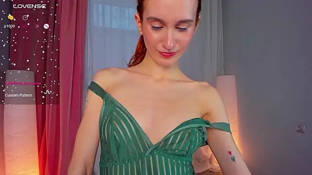 Snapshot of Sally_Biscuit chatting on 02/21/25, 01:33 Sally Biscuit online show from 02/21/25, 01:33