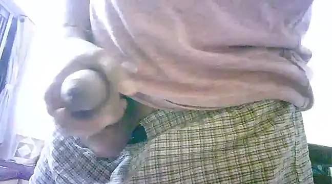 Snapshot of mrose8080 chatting on 03/06/25, 08:27 mrose8080 online show from 03/06/25, 08:27