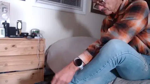 hottottrot691 online show from 11/12/25, 01:28