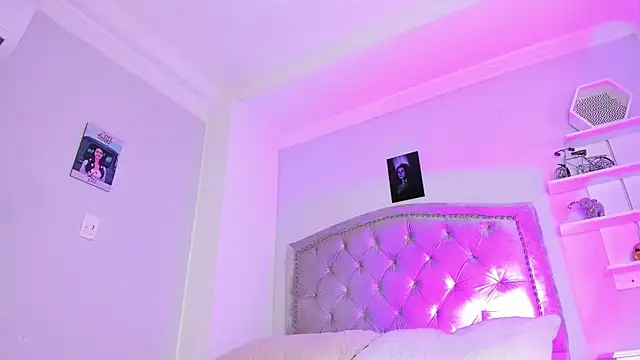 CamileHolmes online show from 12/28/24, 05:12