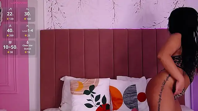 MadyLuxxx online show from 06/25/26, 04:56