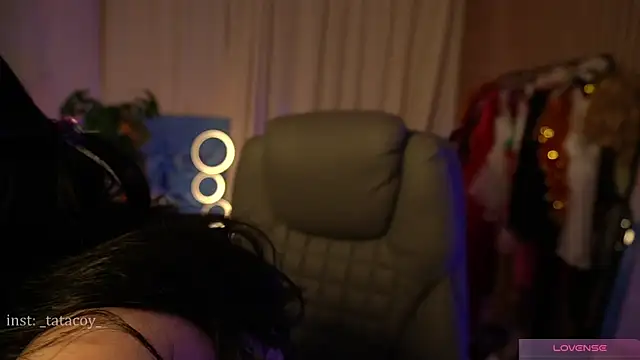 Snapshot of TataCoy chatting on 03/08/25, 07:16 TataCoy online show from 03/08/25, 07:16