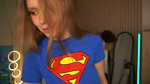 Snapshot of TataCoy chatting on 03/20/25, 10:43 TataCoy online show from 03/20/25, 10:43