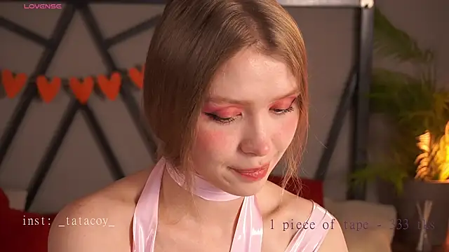 Snapshot of TataCoy chatting on 09/25/25, 11:36 TataCoy online show from 09/25/25, 11:36