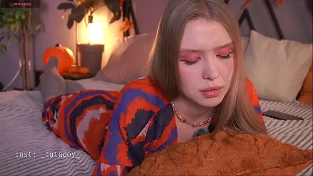 Snapshot of TataCoy chatting on 11/21/25, 03:00 TataCoy online show from 11/21/25, 03:00