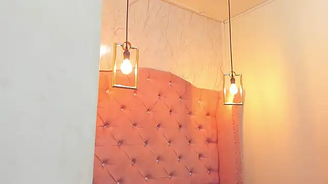 nalalye cruzz  online show from 02/22/25, 02:17