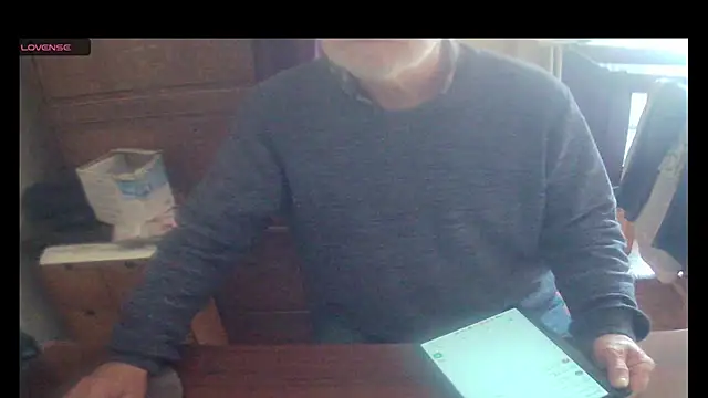 Snapshot of terrybare chatting on 02/01/26, 10:58 terrybare online show from 02/01/26, 10:58