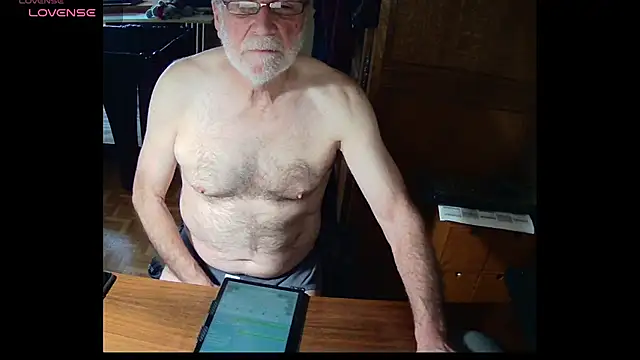 Snapshot of terrybare chatting on 03/14/26, 09:59 terrybare online show from 03/14/26, 09:59