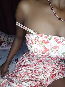 NicRaisaa online show from 06/19/26, 05:12