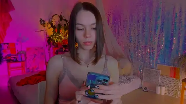 Snapshot of poli__ chatting on 03/12/25, 10:28 poli   online show from 03/12/25, 10:28