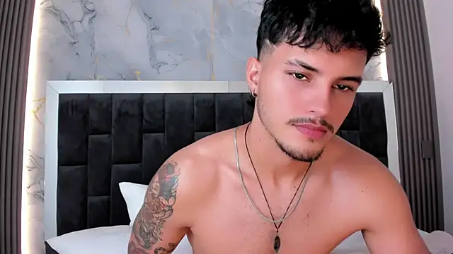 Nekoboy01 online show from 02/06/25, 10:21