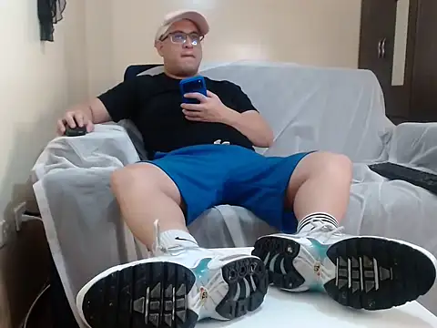 Snapshot of alphaswitchard chatting on 01/14/26, 06:02 alphaswitchard online show from 01/14/26, 06:02